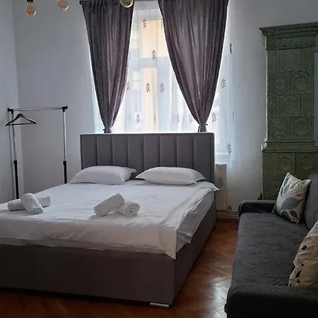 Muresenilor 28 * Μπρασόβ