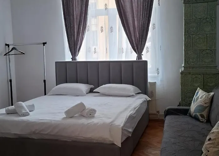 Muresenilor 28 * Brasov